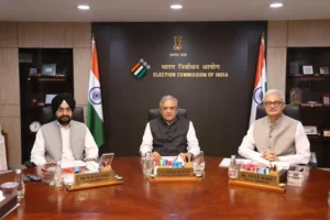 Election commission Meeting: SIR पर घमासान के बीच चुनाव आयोग की बैठक, विवाद पर दी सफाई