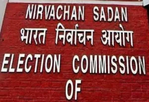 SIR Controversy : अब SIR के बचाव में उतरे पूर्व अफसर, 124 अधिकारियों ने देश के नाम लिखा ओपन लेटर