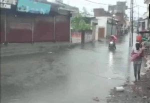 Heavy Rain Uttar Pradesh लगातार हो रही बारिश से यूपी में हालात बिगड़े, सीएम खद कर रहे मॉनिटरिंग
