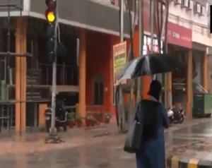 Heavy Rain Alert in UP उत्तर प्रदेश में भारी बारिश का अलर्ट, इन जिलों में बिगड़ेगा मौसम