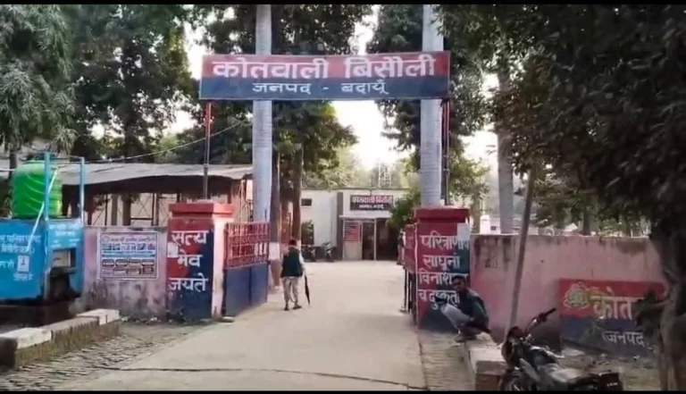 अमरोहा में रेलवे ट्रैक बना जंग का मैदान, दहेज विवाद को लेकर जमकर मारपीट..10 से ज्यादा घायल